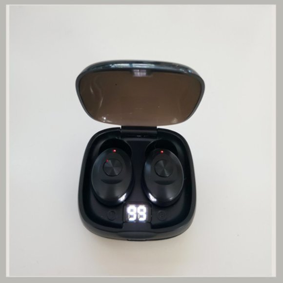 Black Waterproof & Wireless Ear Buds - Picture 3 of 7